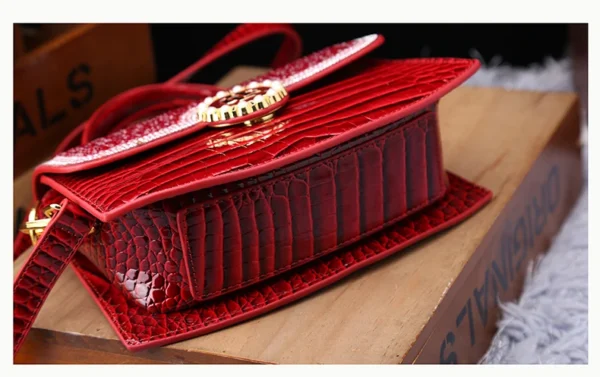 Fashion Diamonds Women Handbags 2023 Red Genuine Leather Lady Shoulder Messenger Bag Crocodile Pattern Portable Shell Tote Bags – Image 4